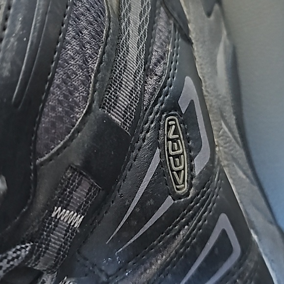 KEEN Men's Oakridge Mid Waterproof Hiking Boots Black/Gray - Picture 6 of 8